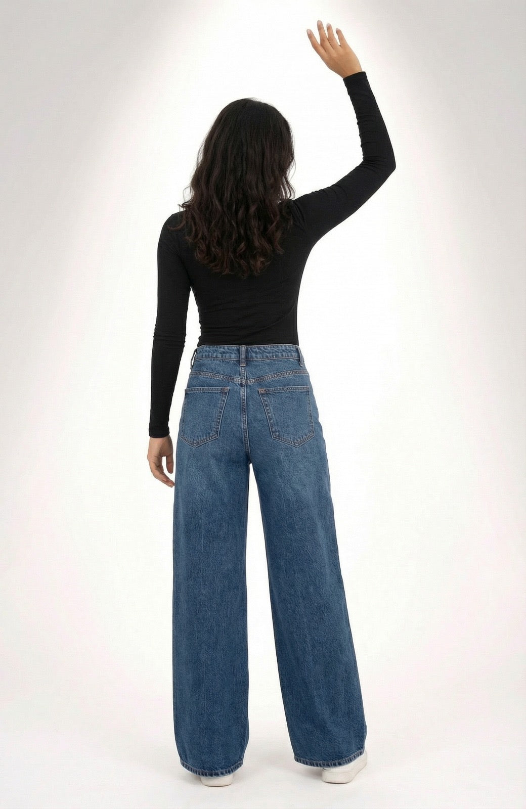 ROUND NECK LONG SLEEVES TOP